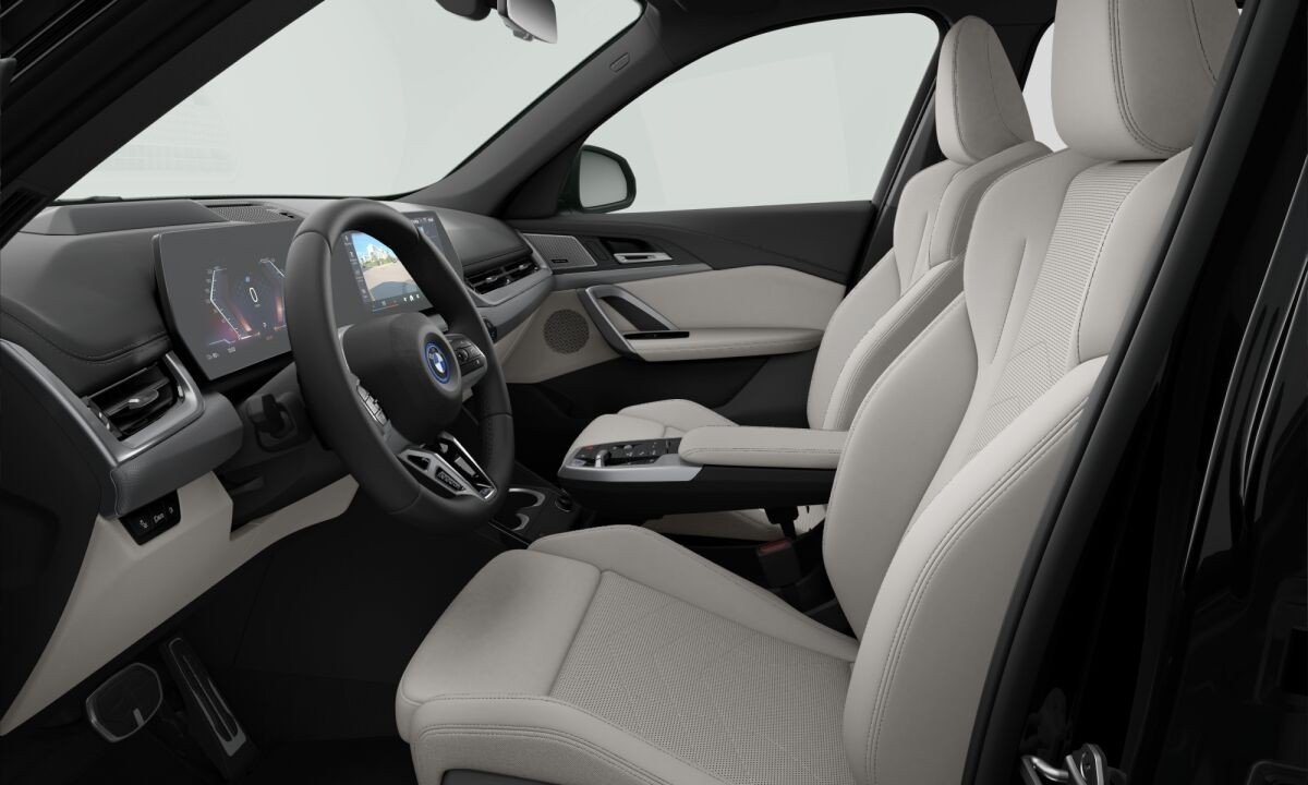 BMW iX1 xDrive30 M Sport 360 2026, photo 4/5