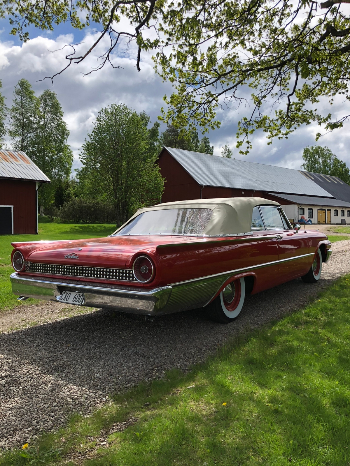 Ford Galaxie Sunliner 5.8 V8 1961, kuva 3/7