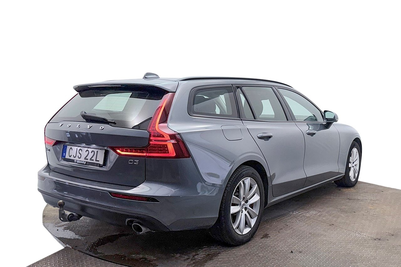 Volvo V60 2020, photo 6/10