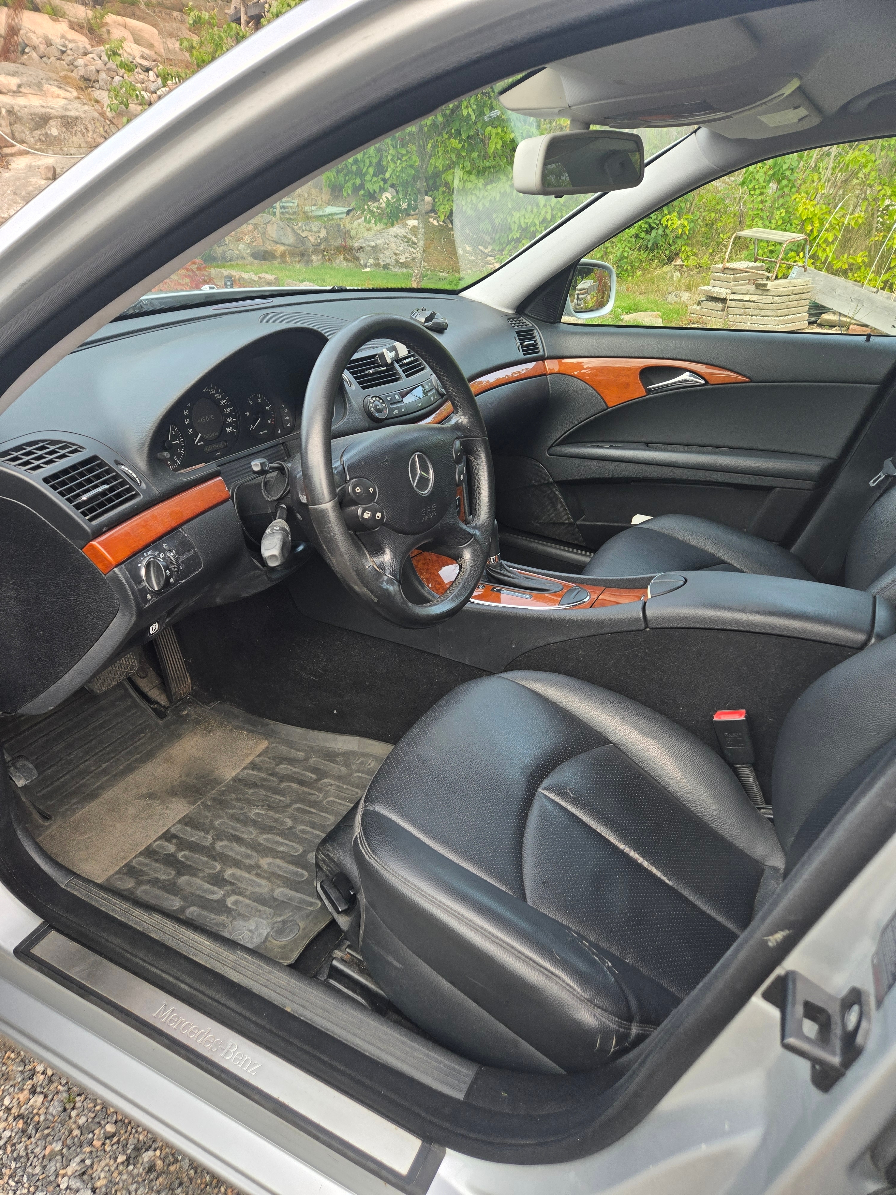Mercedes-Benz E 220 CDI 5G-Tronic 2008, bild 4/4