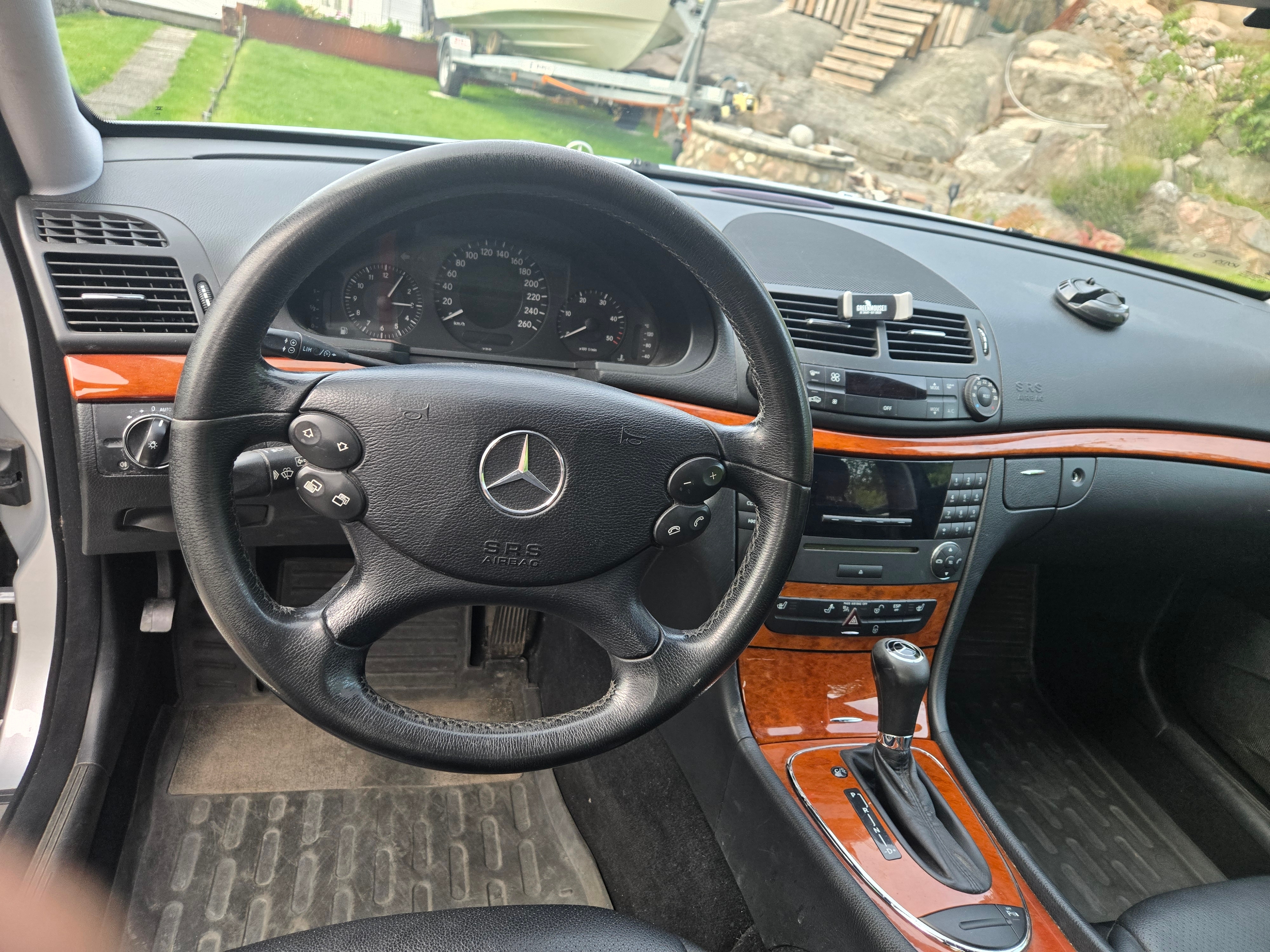 Mercedes-Benz E 220 CDI 5G-Tronic 2008, bild 3/4