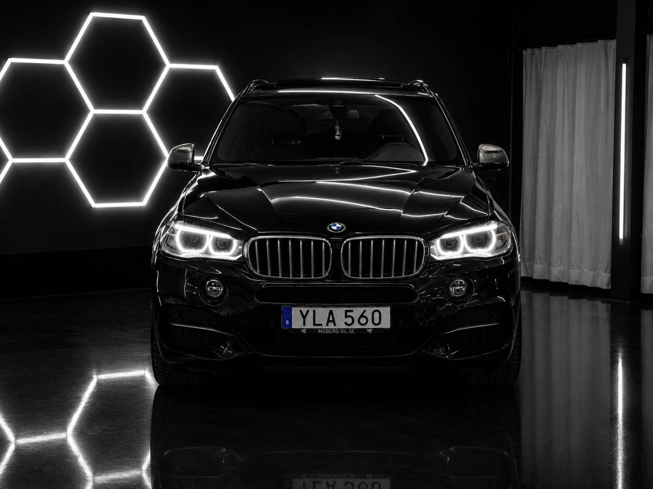 BMW X5 M M50d Steptronic M Sport / 21 2017, kuva 2/10