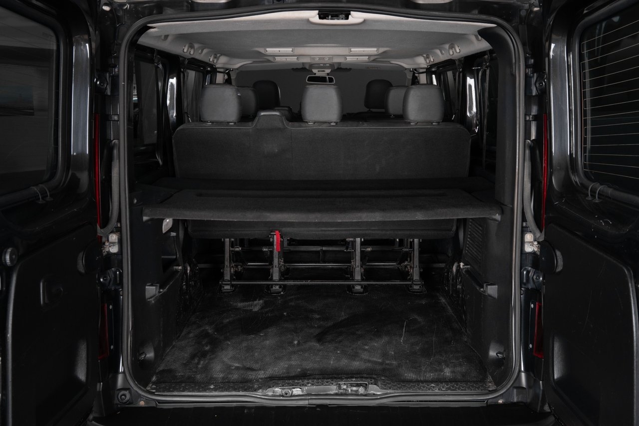 Renault Trafic 2021, photo 4/10