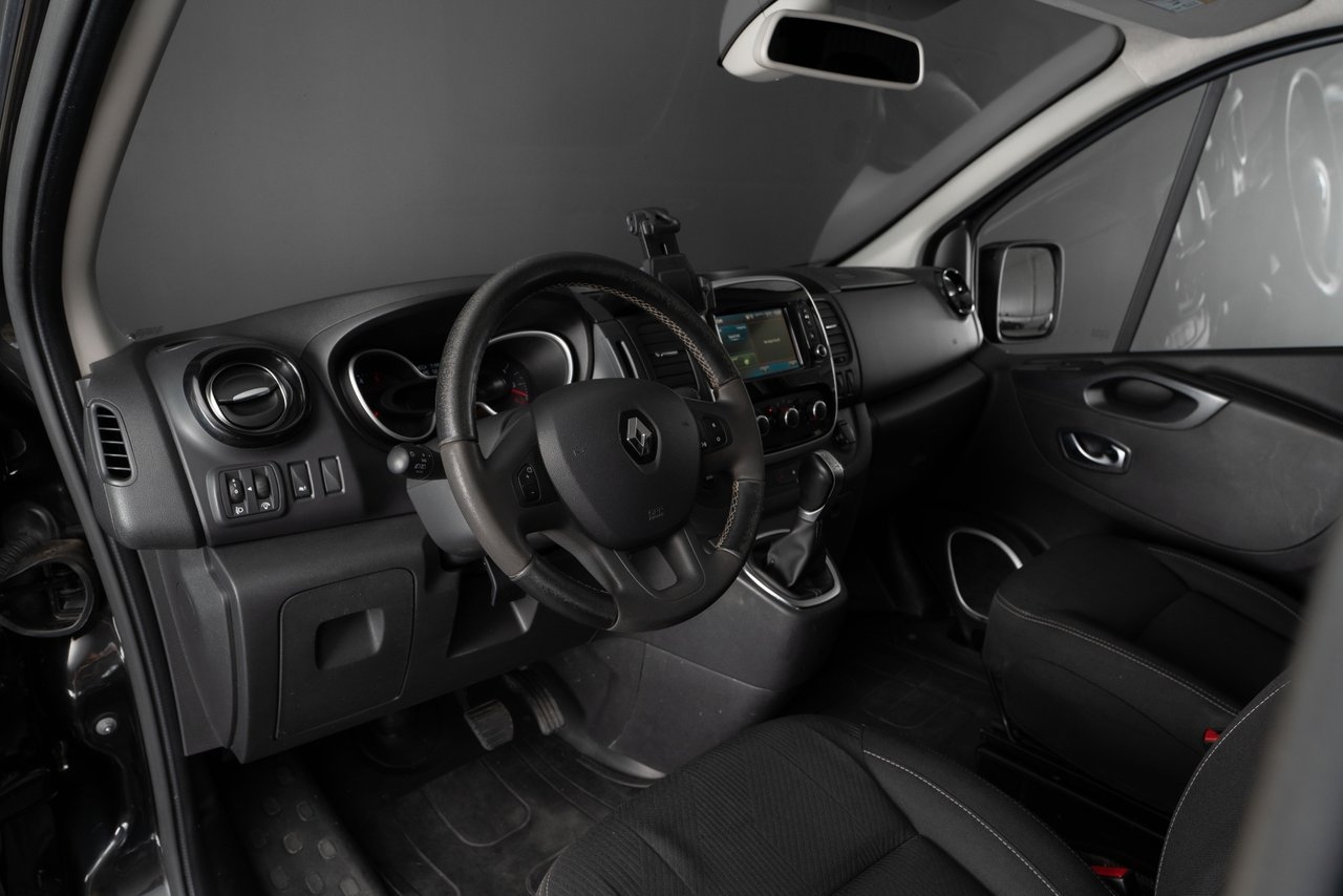 Renault Trafic 2021, photo 6/10