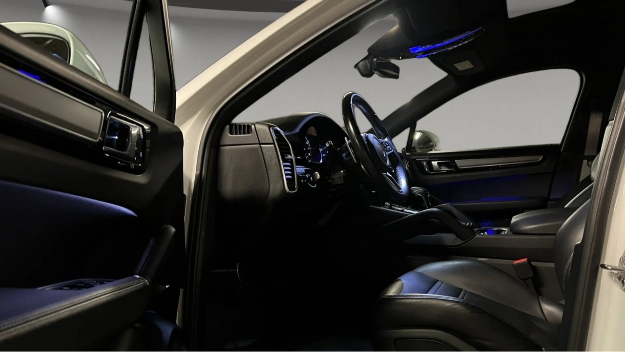 Porsche Cayenne E-HYBRID COUPE PLATINUM 2022, bild 6/10