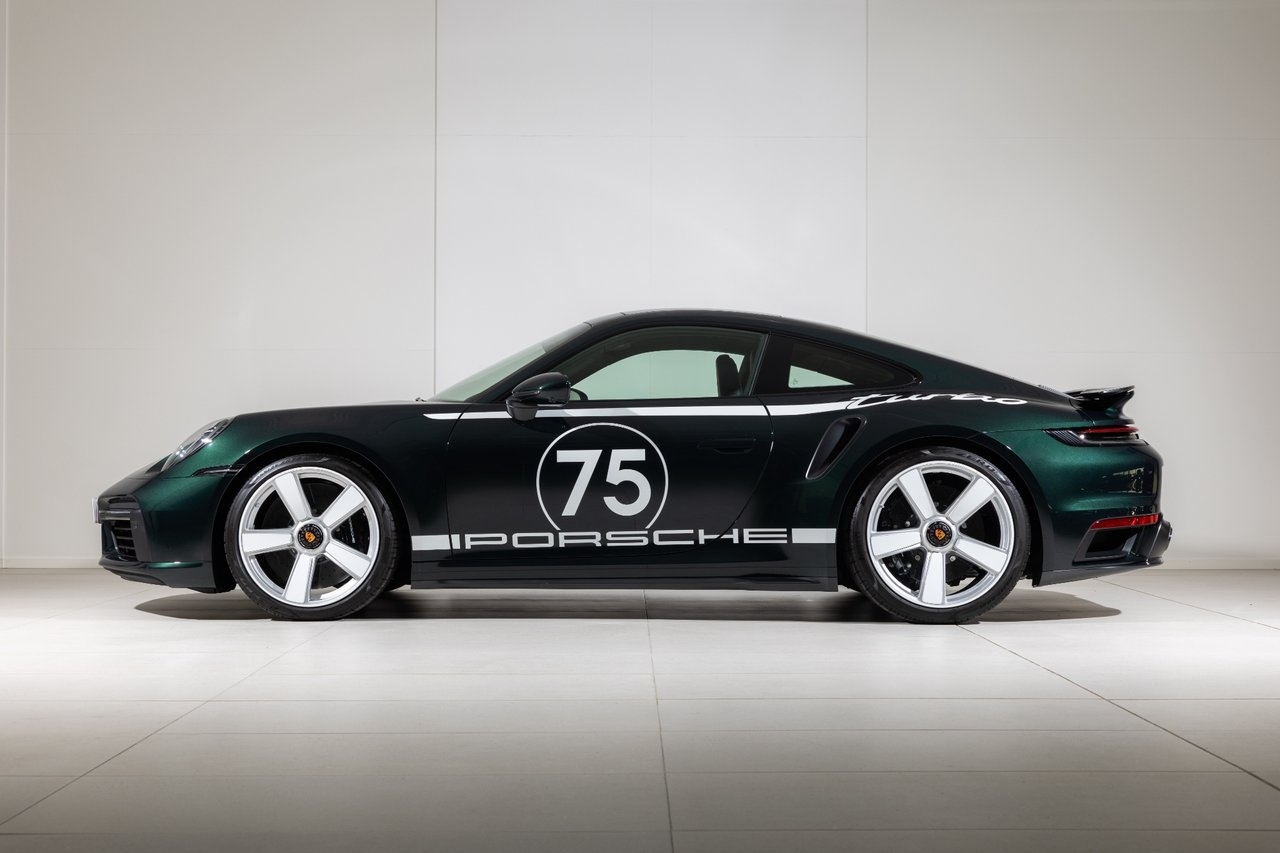 Porsche 911 2025, bild 2/10