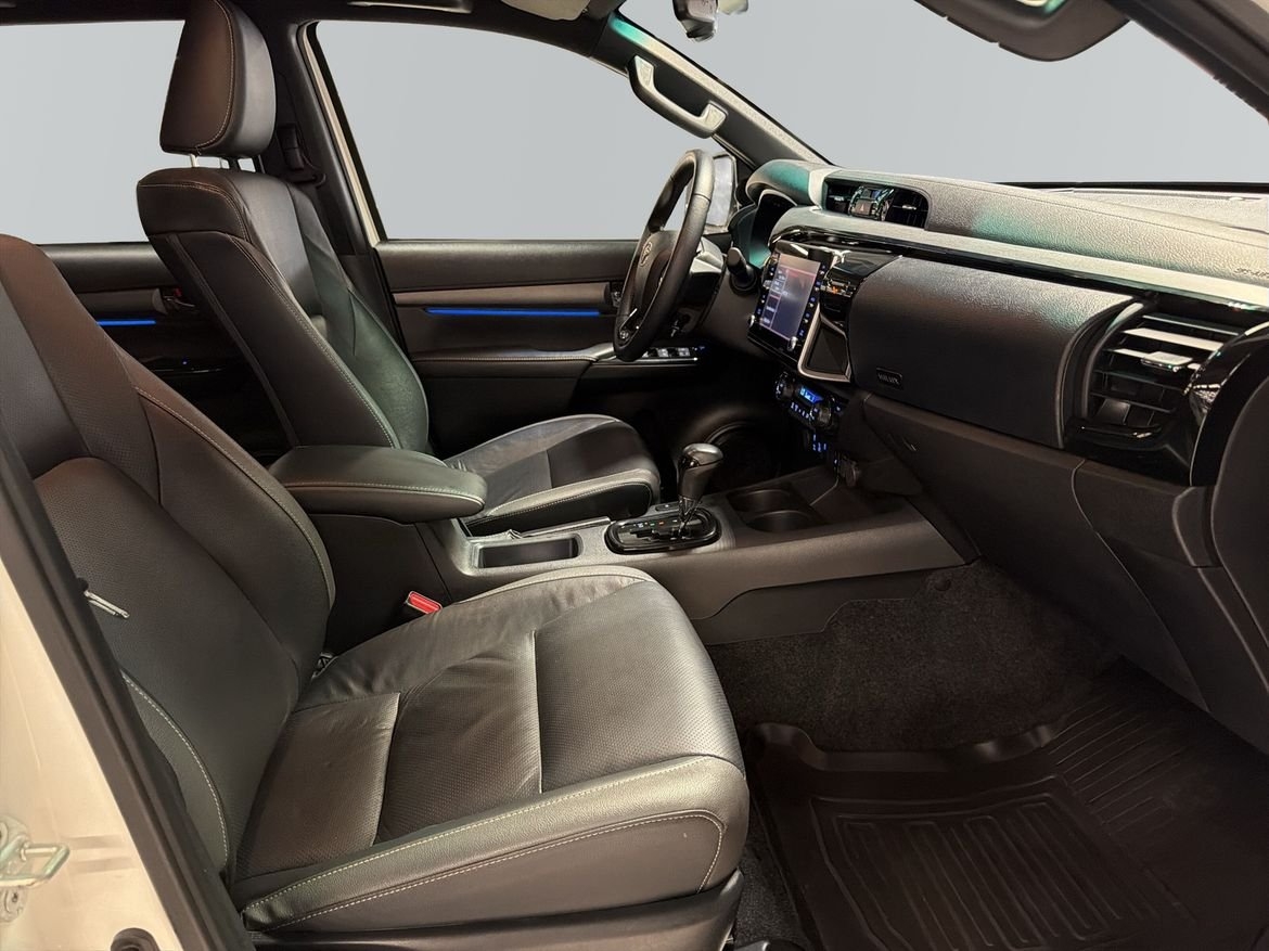 Toyota HiLux 2024, bild 6/15