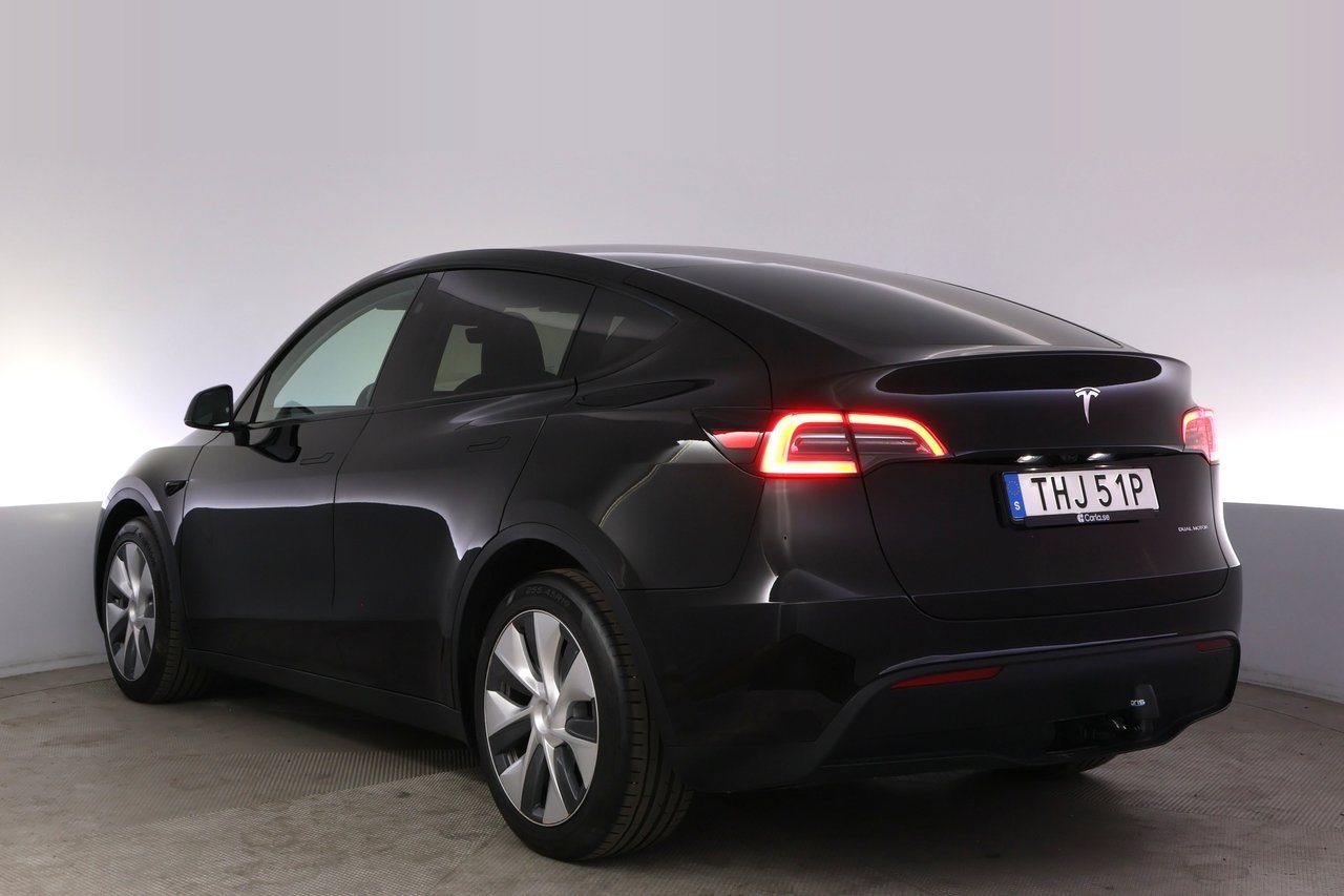 Tesla Model Y 2024, photo 4/10