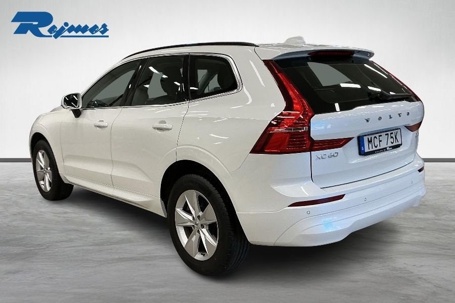 Volvo XC60 B4 AWD Diesel Core/Drag/Läder 2023, bild 2/10
