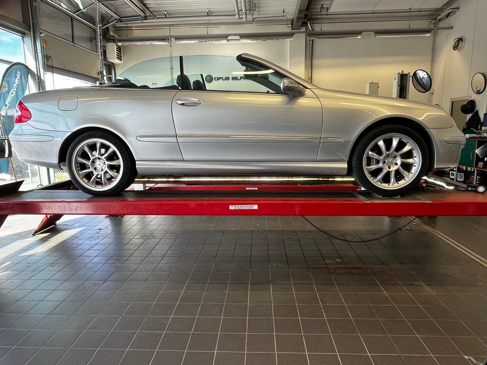 Mercedes-Benz CLK 2004, bild 2/10