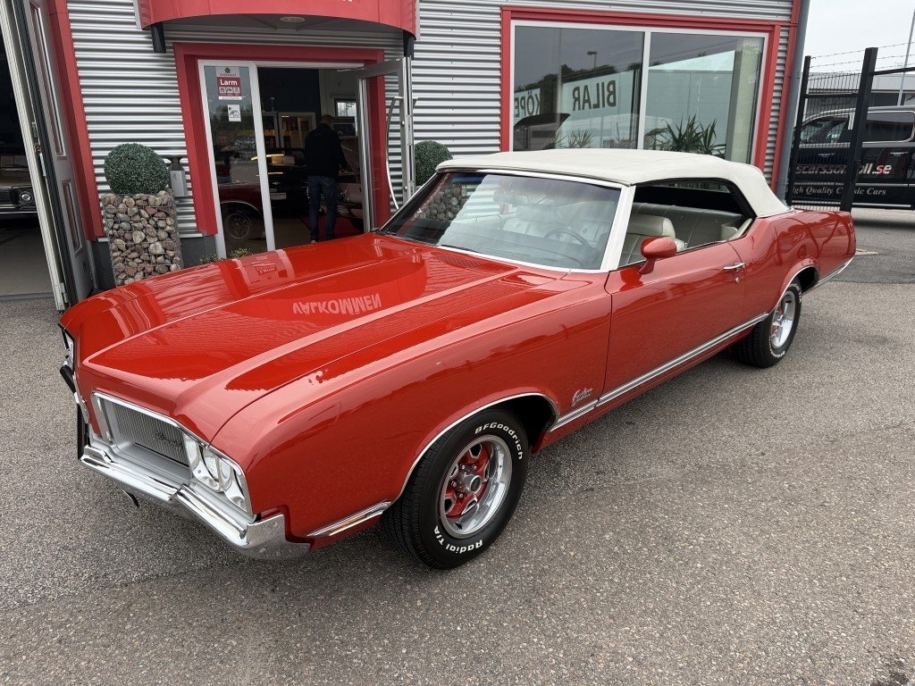 Oldsmobile Cutlass