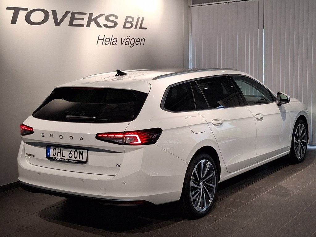 Skoda Superb 2024, bild 5/10