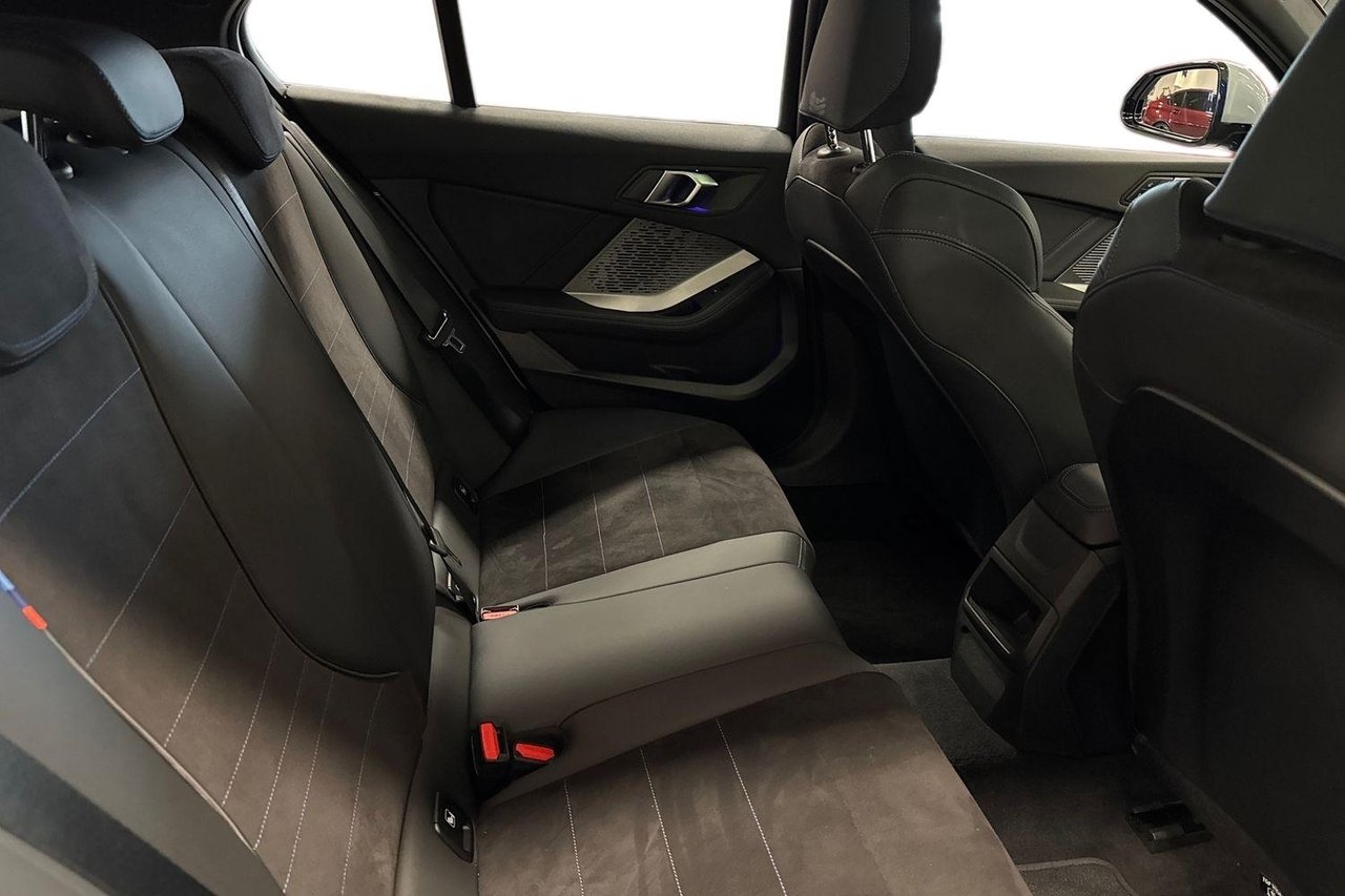 BMW 120 M-Sport 2026, bild 7/10