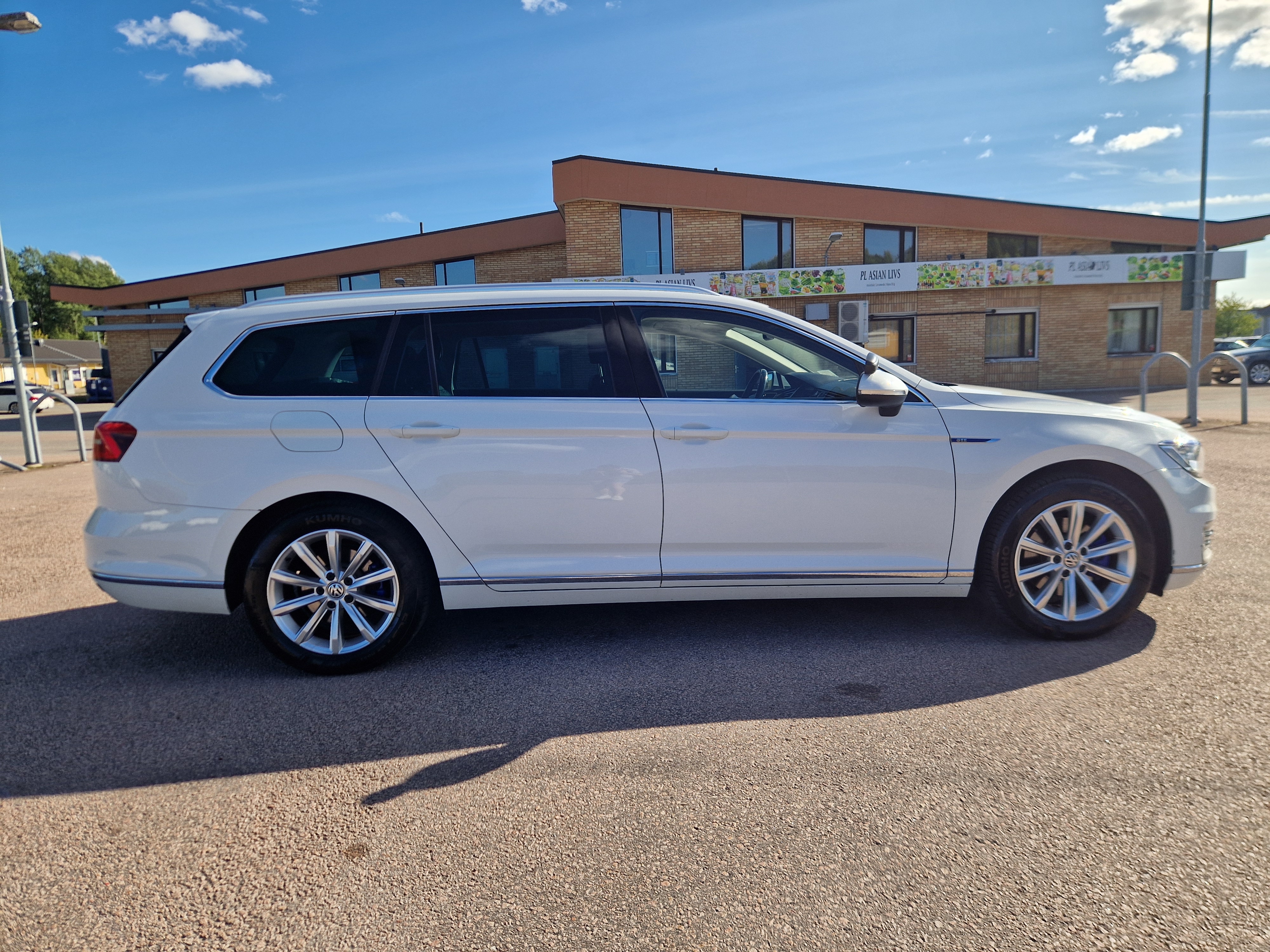 Volkswagen Passat 2018, bild 3/10