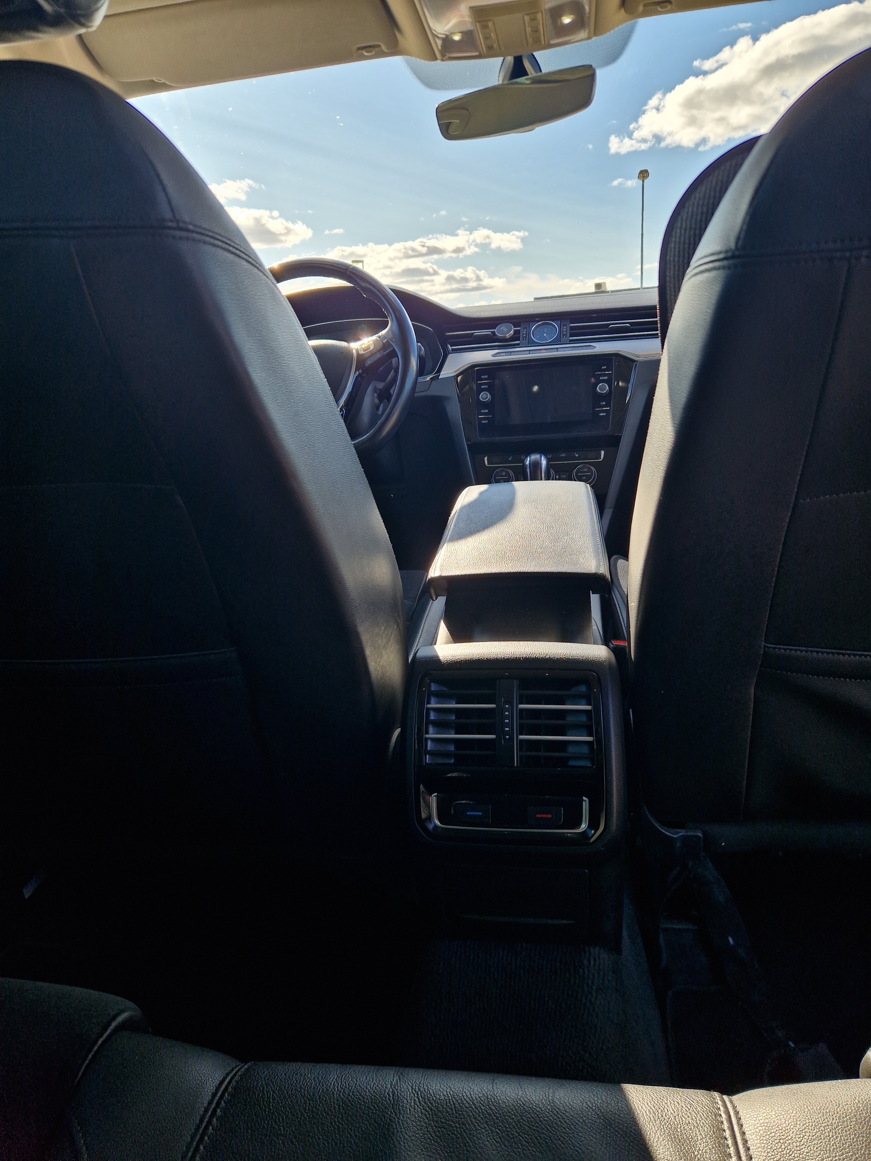 Volkswagen Passat 2018, bild 6/10