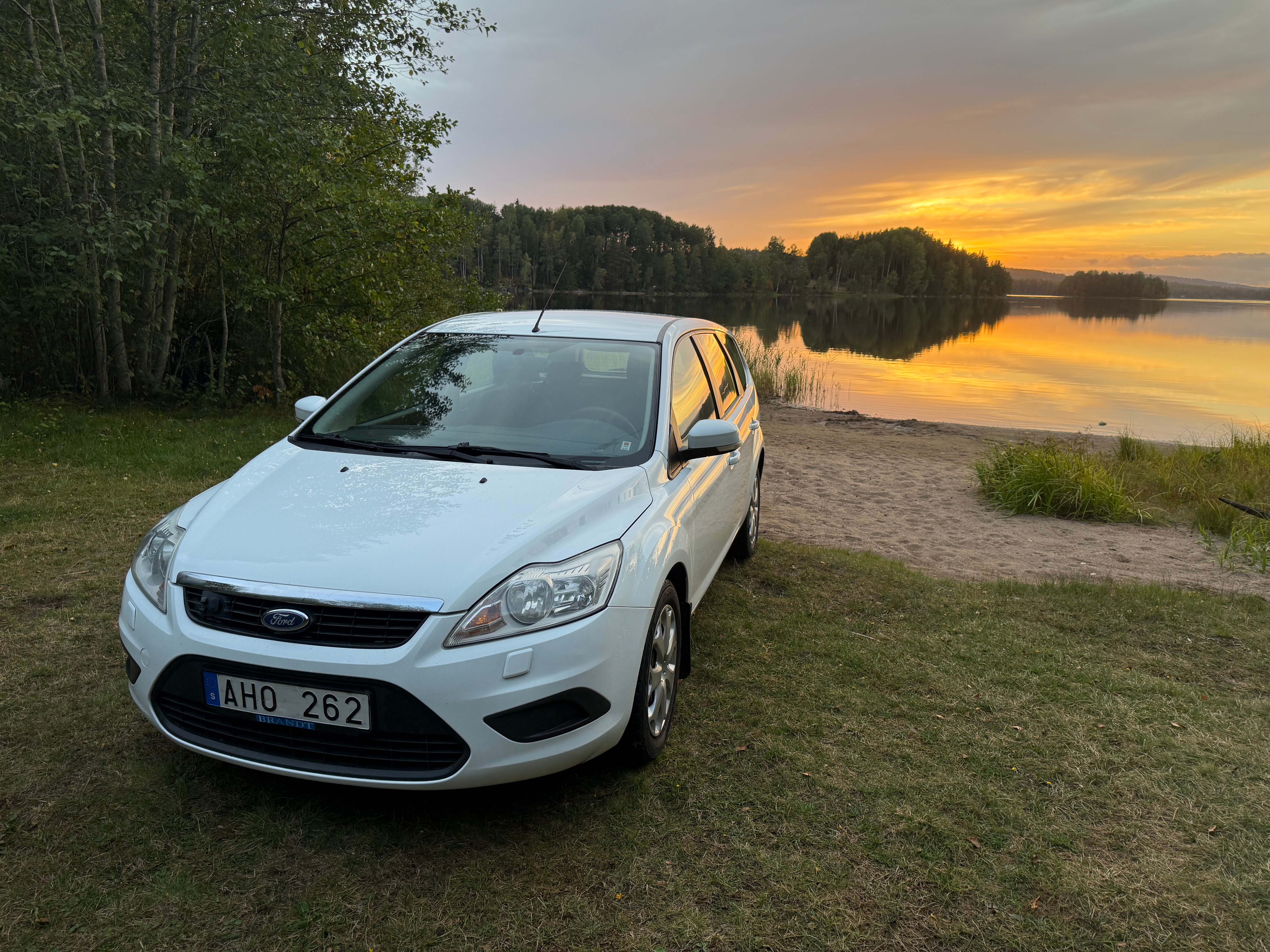 Ford Focus Kombi 1.8 Flexifuel Manuell 2008, bild 2/10