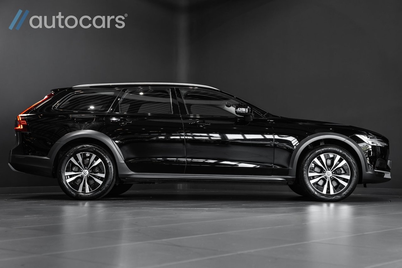 Volvo V90 Cross Country 2023, bild 2/10