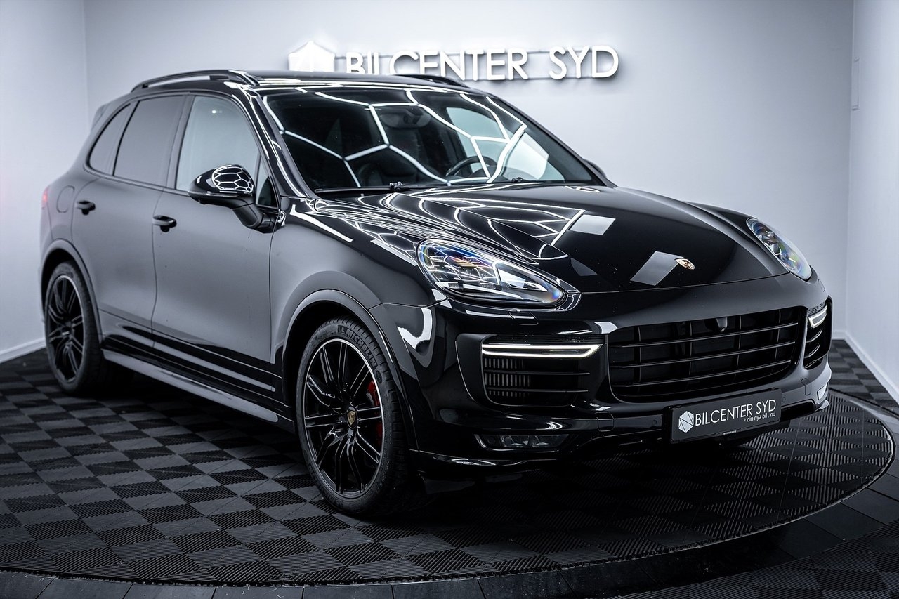Porsche Cayenne GTS 2016, photo 5/10