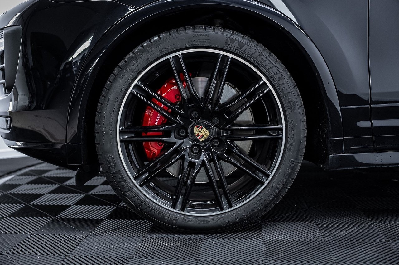 Porsche Cayenne GTS 2016, photo 3/10