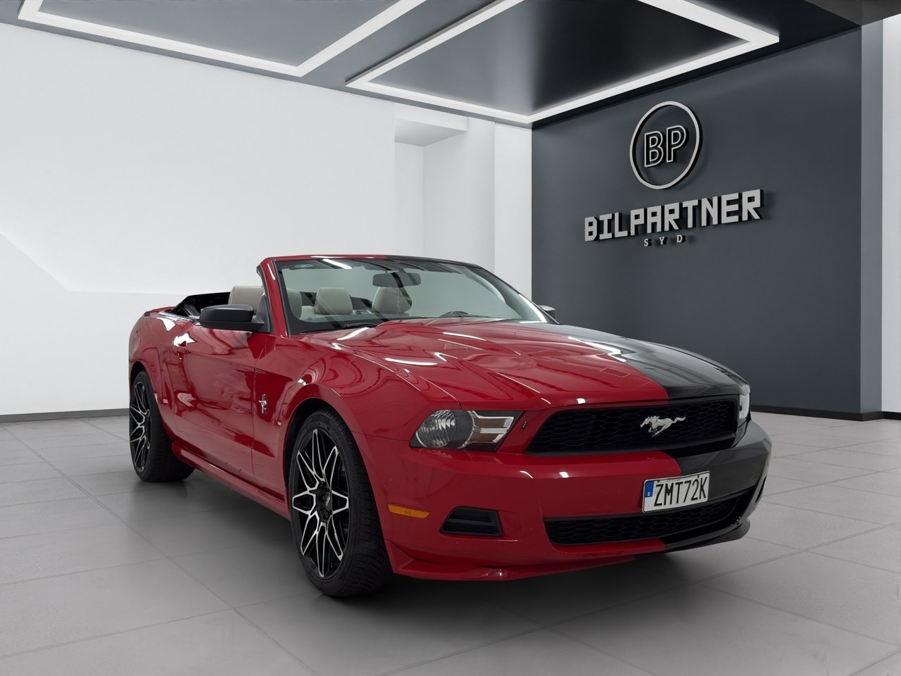Ford Mustang V6 Convertible 2011, kuva 3/10