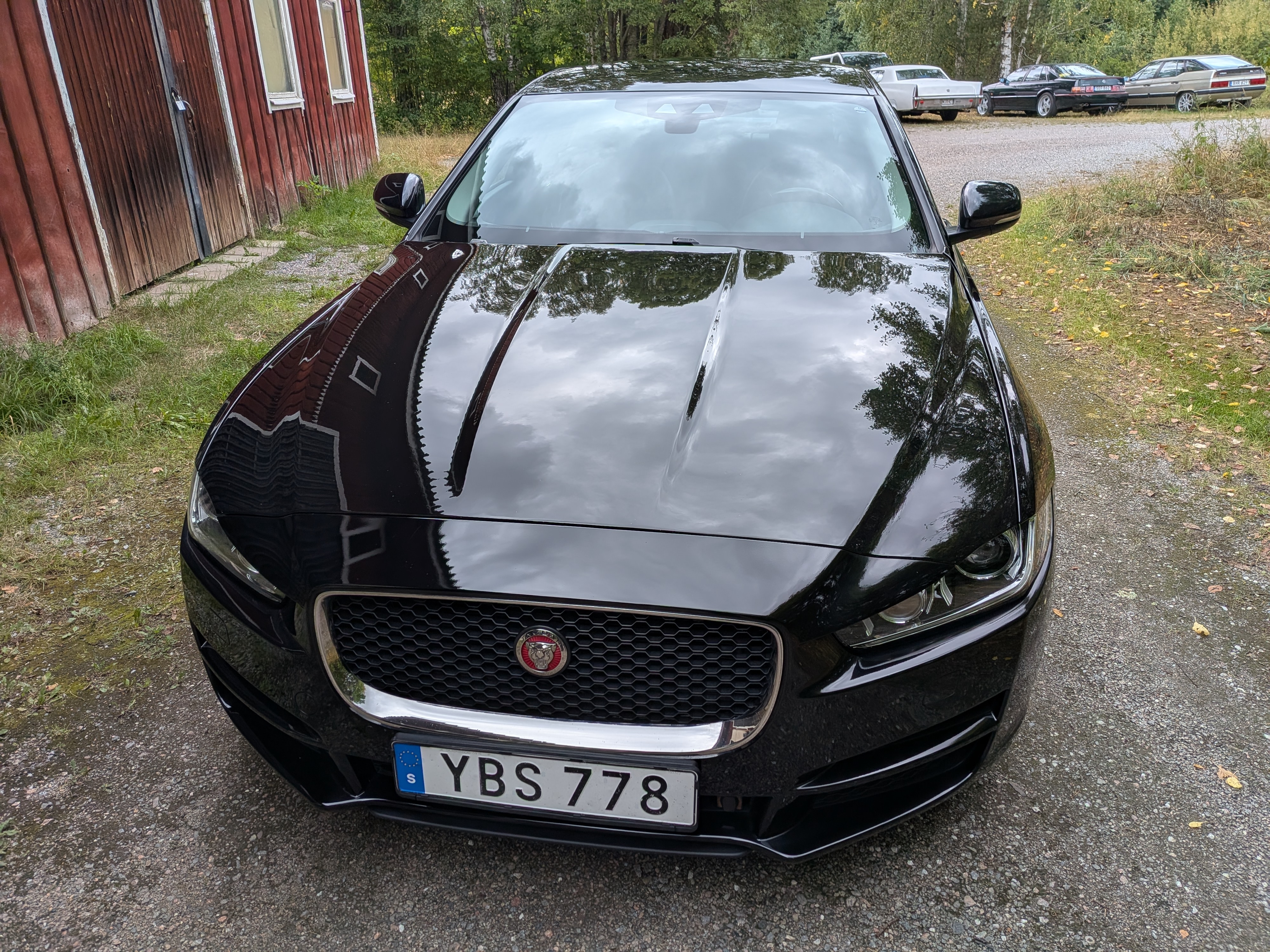 Jaguar XE 20d Automatisk 2016, bild 2/7