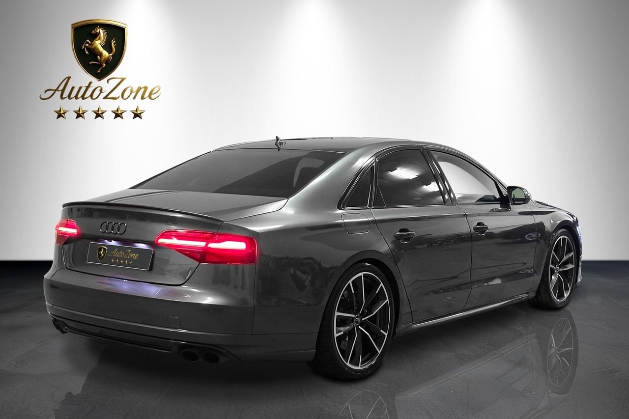 Audi A8 2017, kuva 5/10