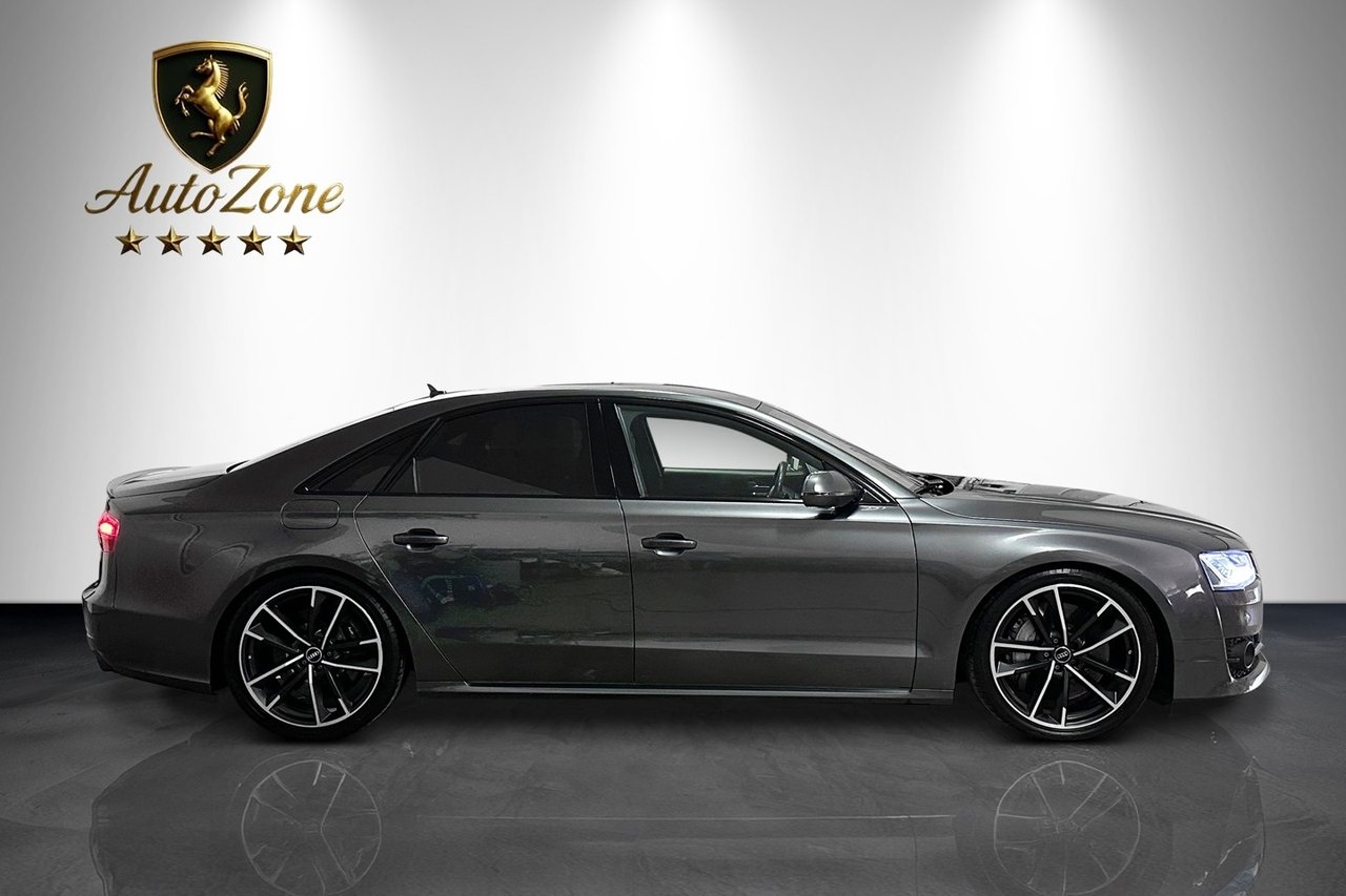 Audi A8 2017, kuva 7/10