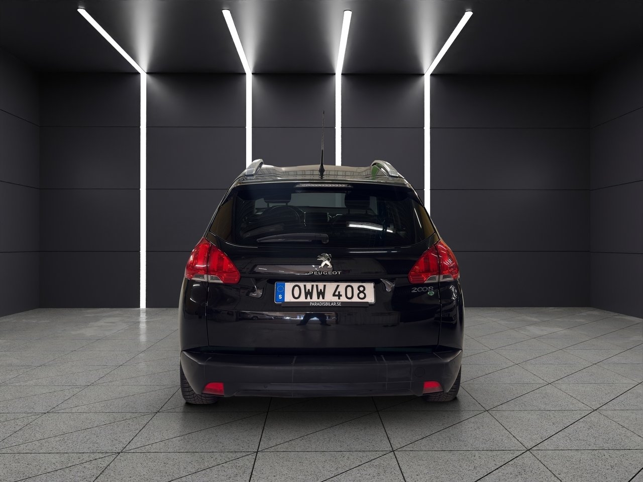 Peugeot 2008 1.2 VTi Nyservad 2015, bild 4/10