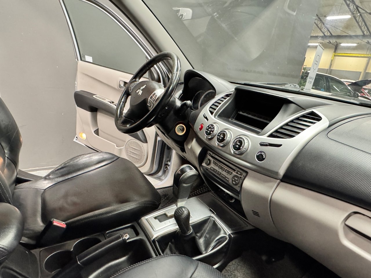 Mitsubishi L200 2011, bild 6/12