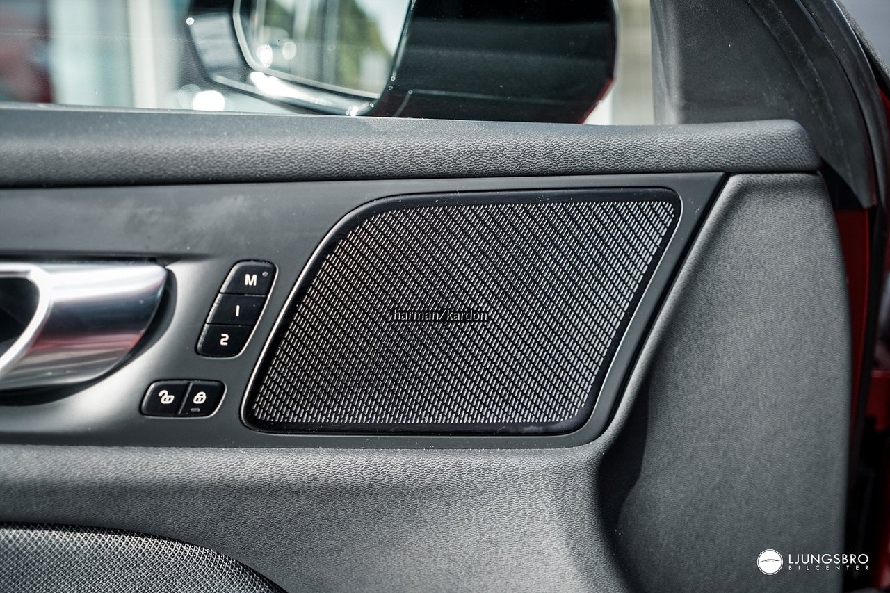 Volvo V60 2021, photo 7/10