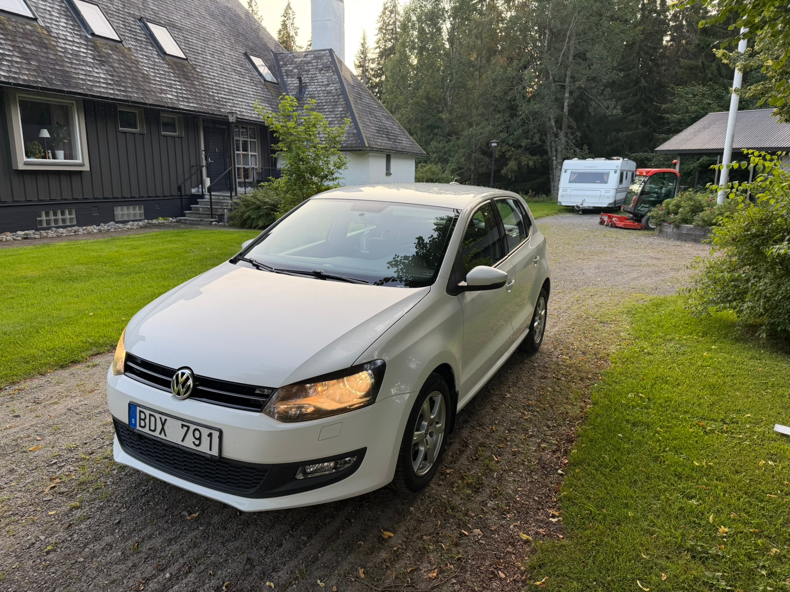 Volkswagen Polo 5-dörrar 1.4 MPI Manuell 2014, photo 3/10