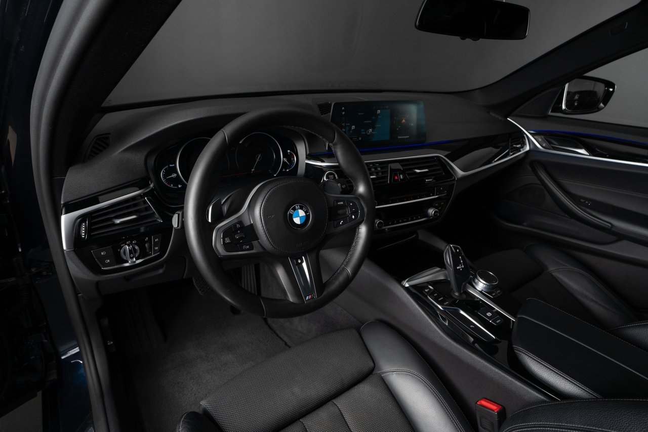 BMW 520 d Touring 2018, photo 6/10
