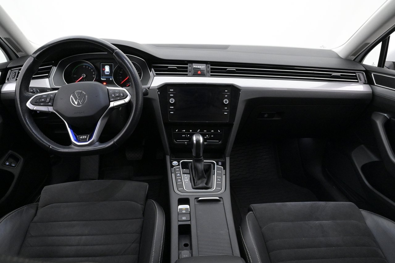 Volkswagen Passat Sportscombi GTE 2021, bild 6/10