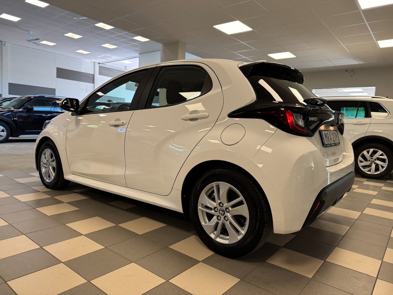 Toyota Yaris Hybrid CVT 116 Hk 2023, bild 3/10
