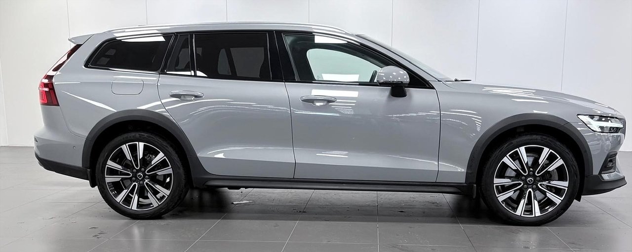Volvo V60 Cross Country 2024, bild 4/15