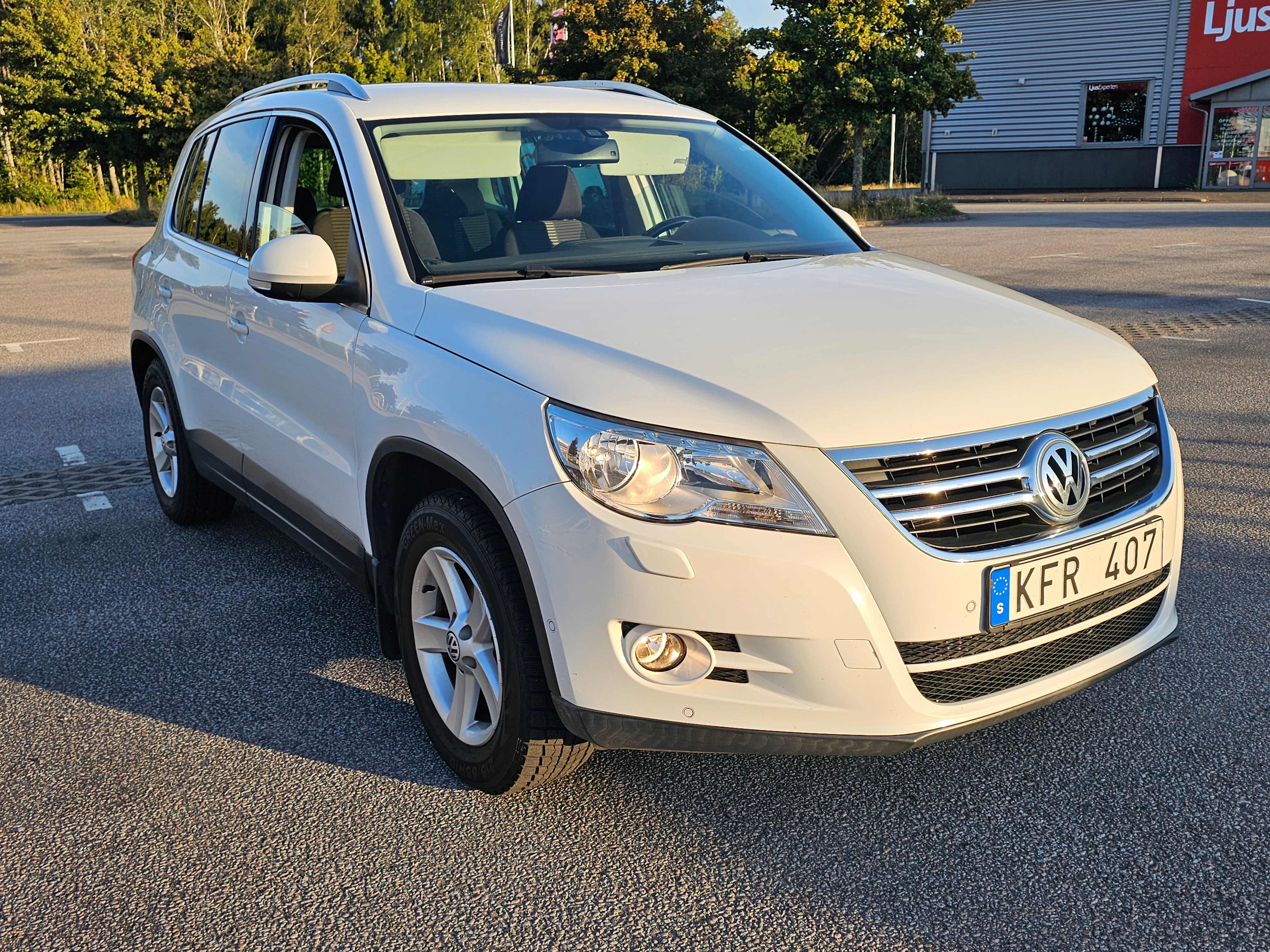 Volkswagen Tiguan 2010, bild 7/10