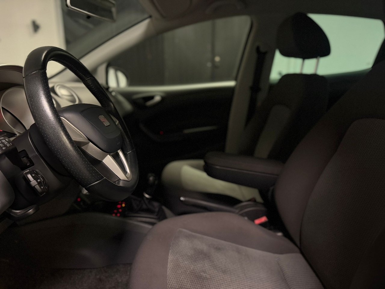 Seat Ibiza 2011, bild 7/10