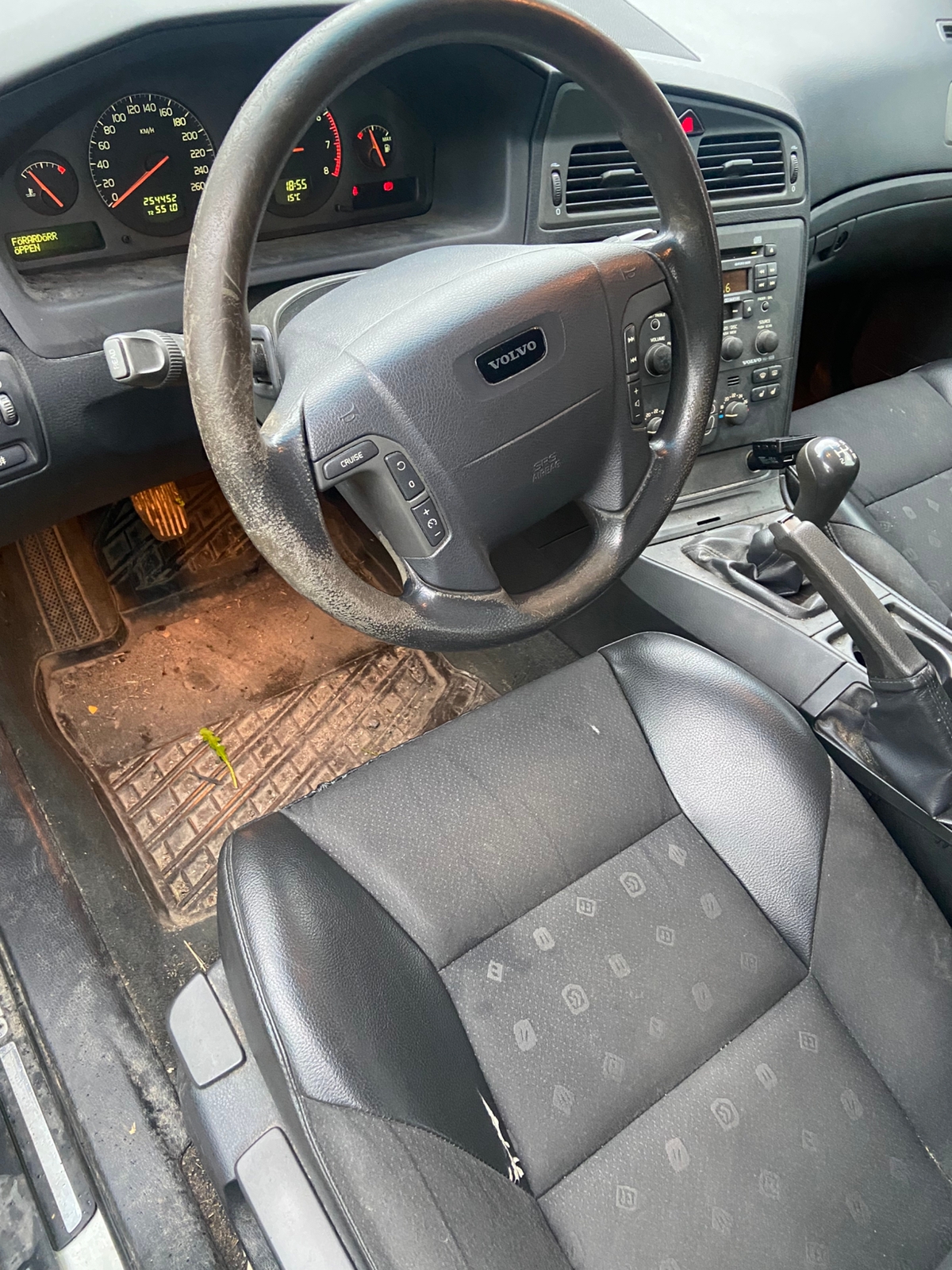 Volvo V70 2.4 Manuell 2002, bild 4/5