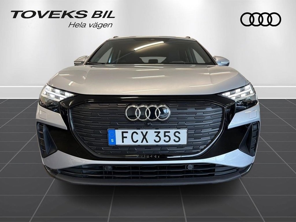 Audi Q4 e-tron 40 2023, bild 2/10
