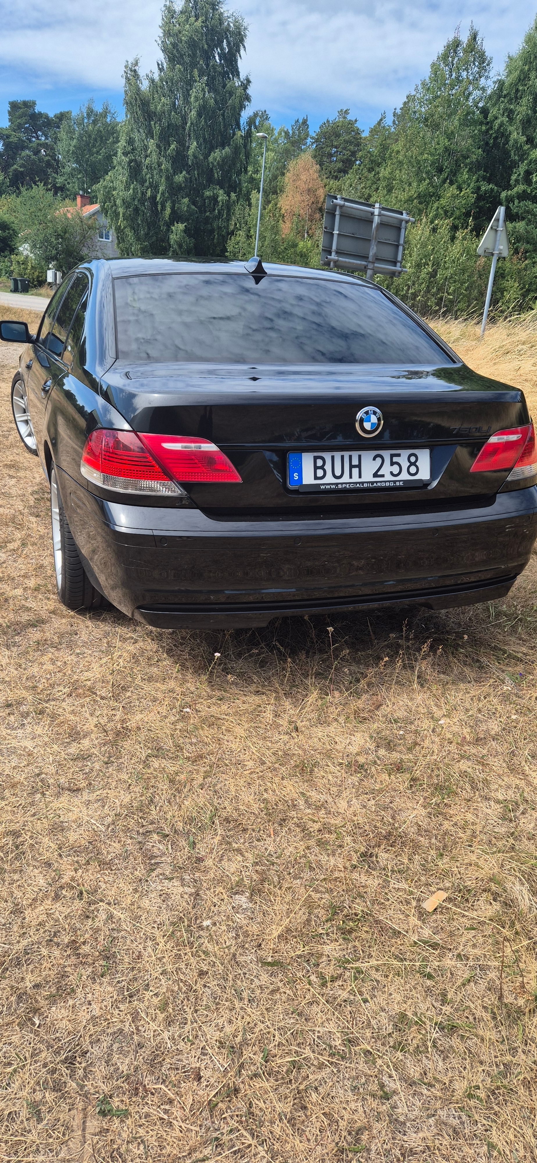 BMW 750