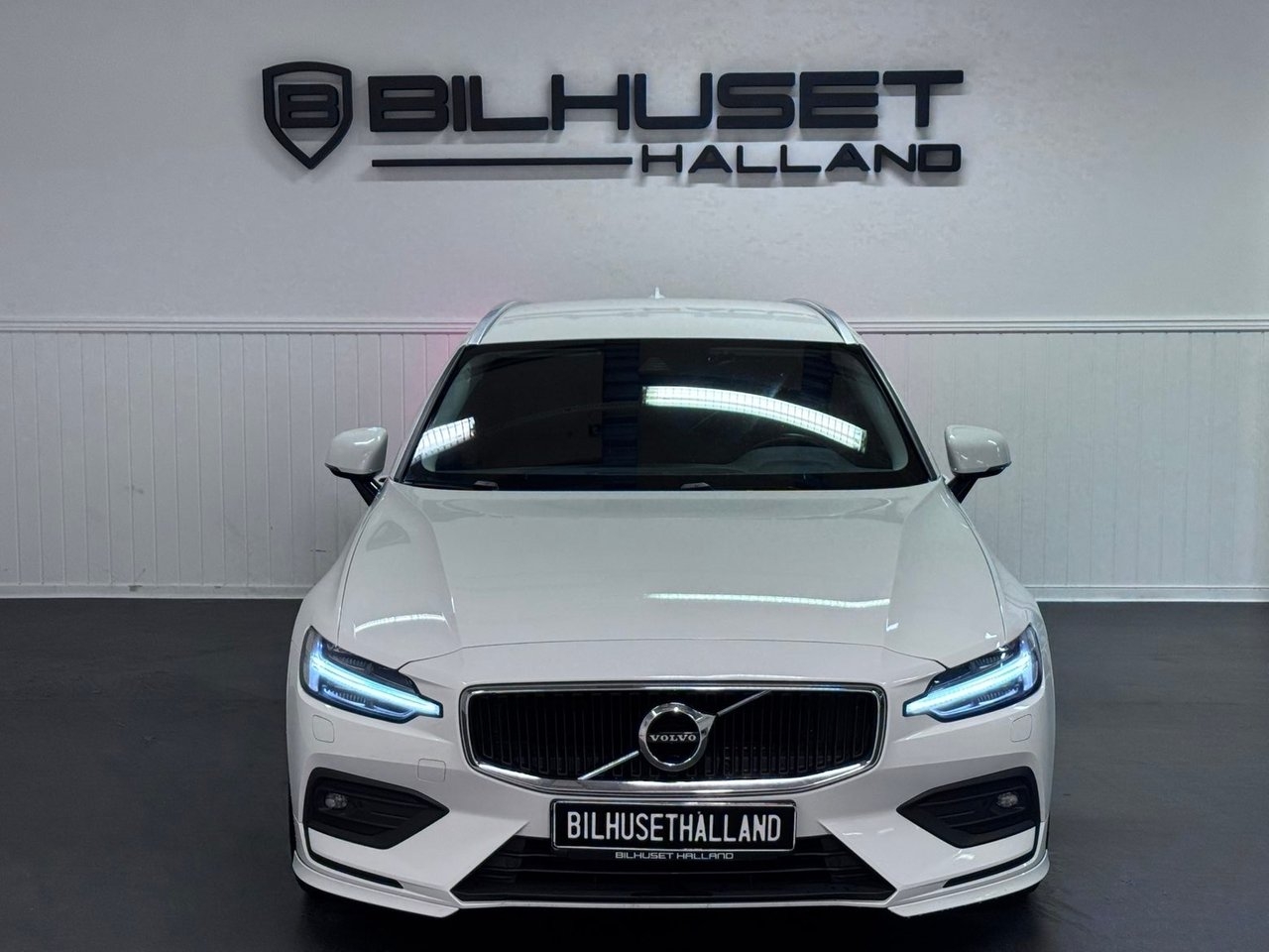 Volvo V60 2021, photo 3/10