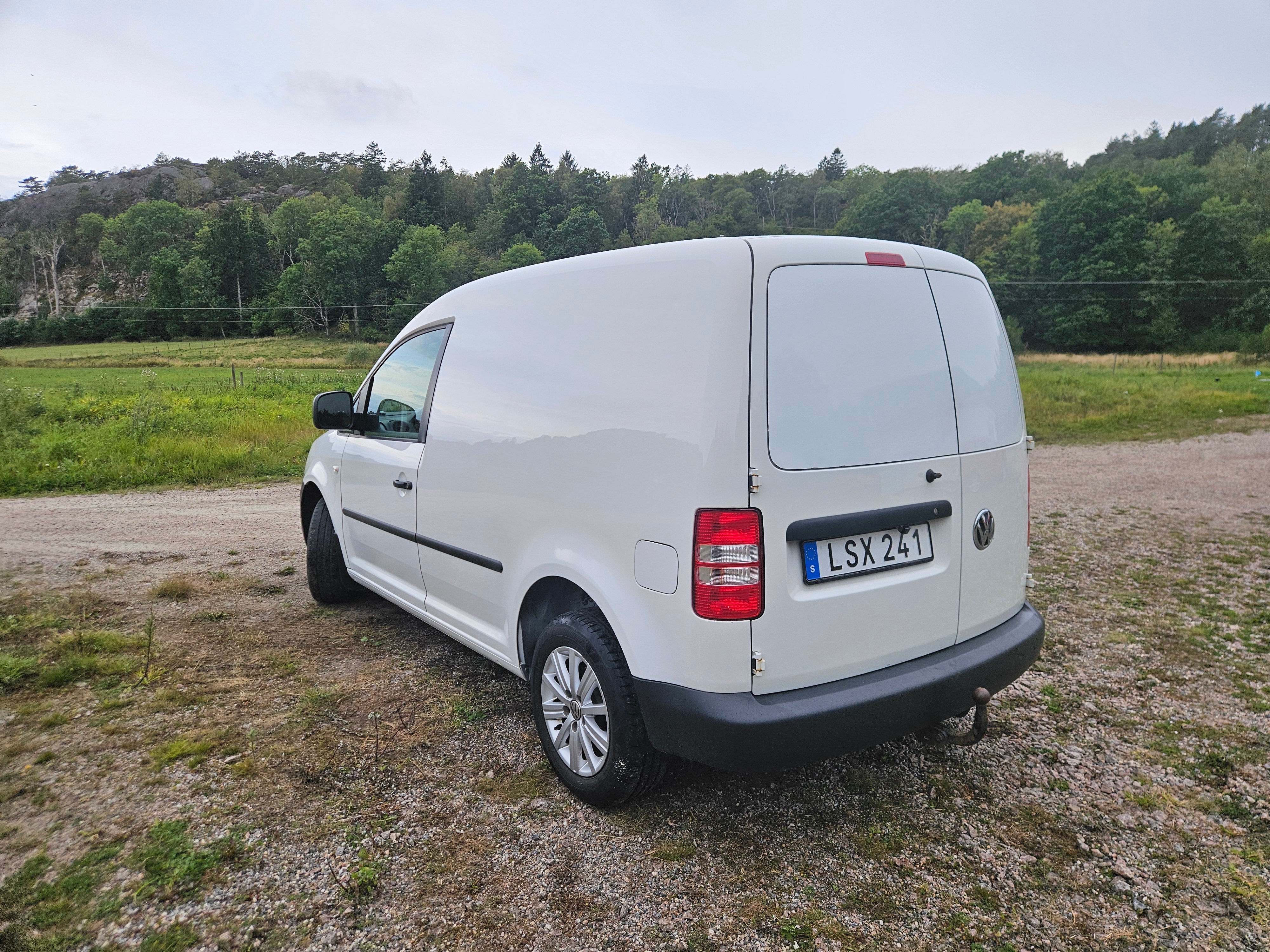Volkswagen Caddy Skåpbil 1.6 TDI Manuell 2015, bild 3/6