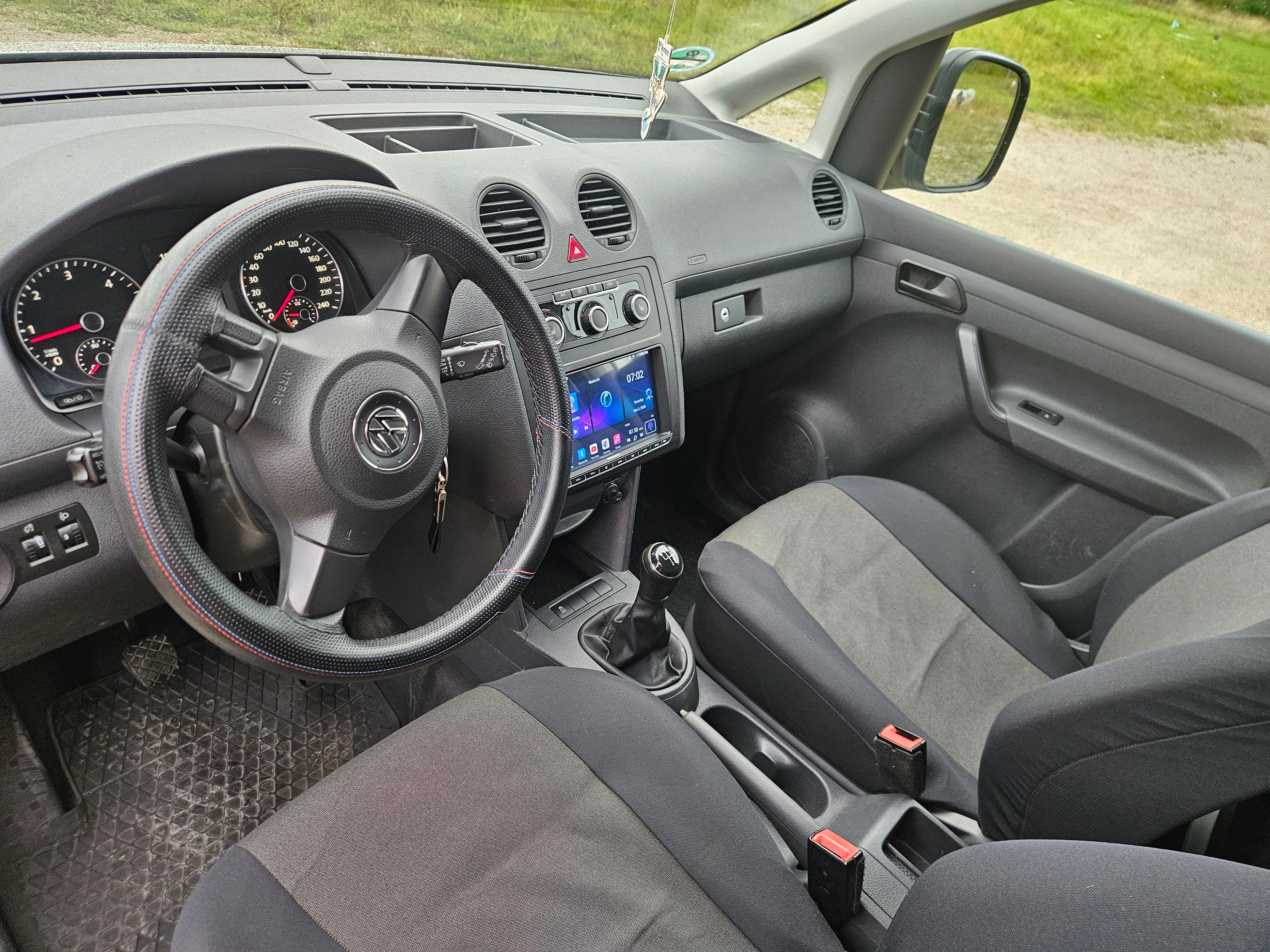 Volkswagen Caddy Skåpbil 1.6 TDI Manuell 2015, bild 4/6