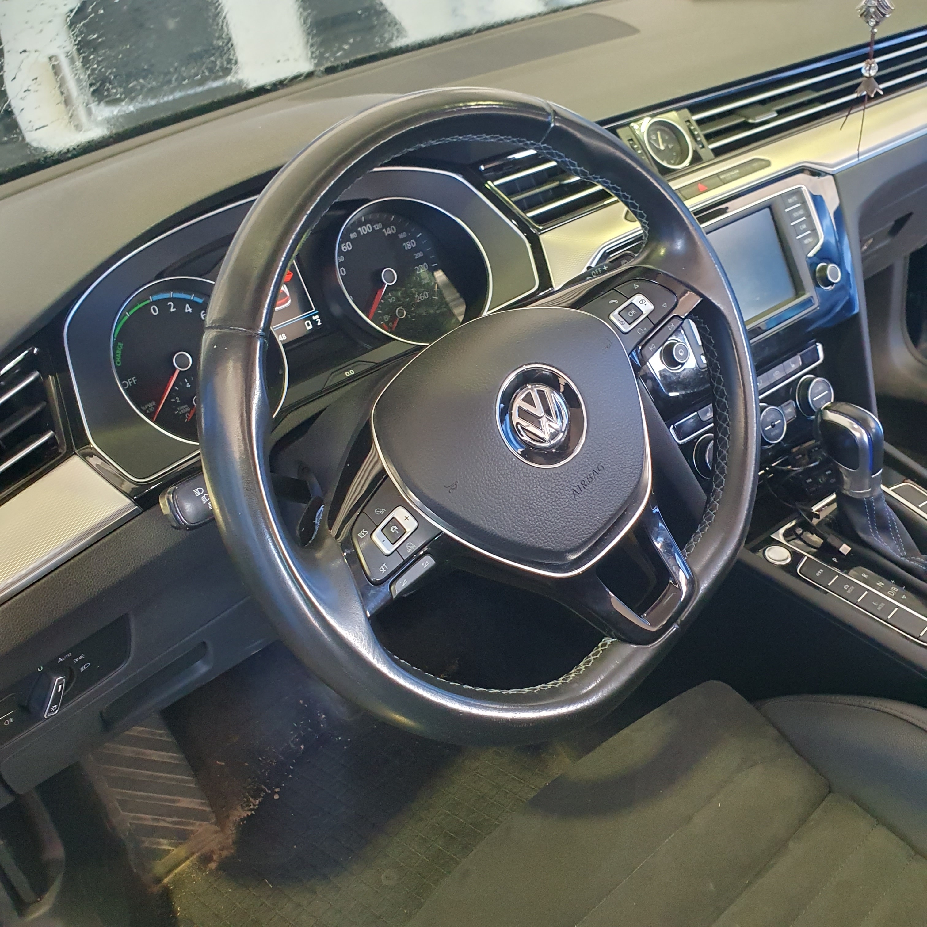 Volkswagen Passat 2017, bild 3/9