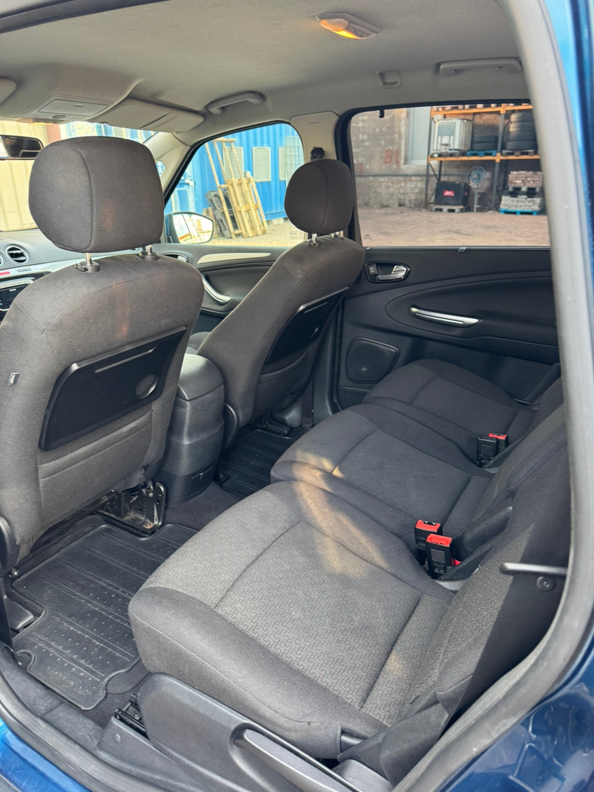 Ford S-MAX 2.0 TDCi Durashift EST 2008, bild 2/3