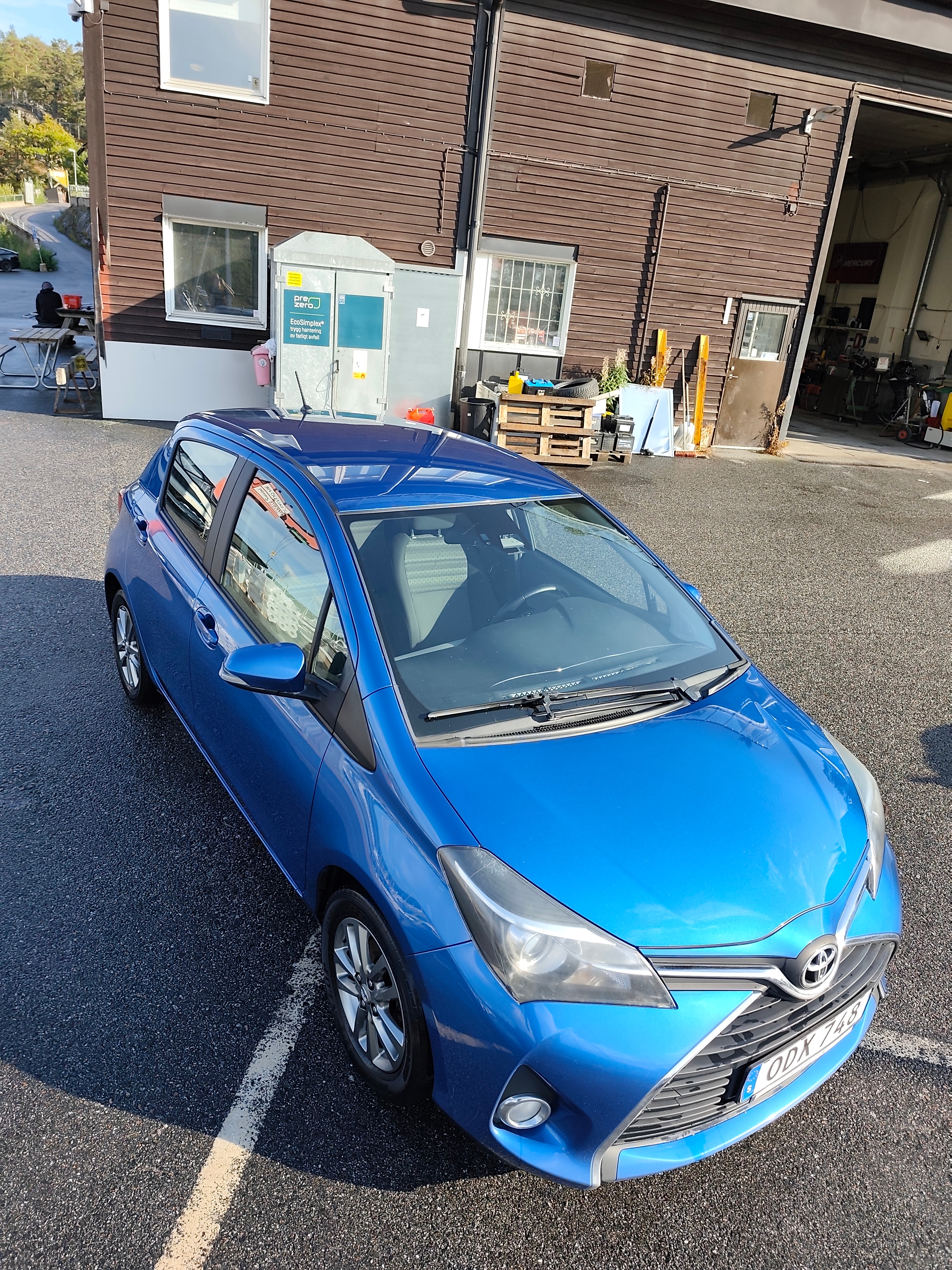 Toyota Yaris 2016, bild 2/8