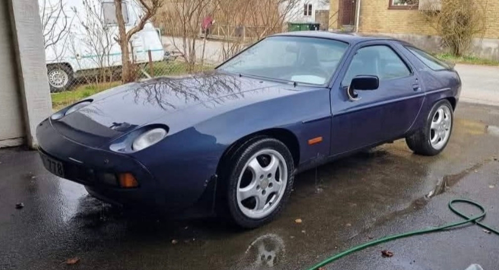 Porsche 928