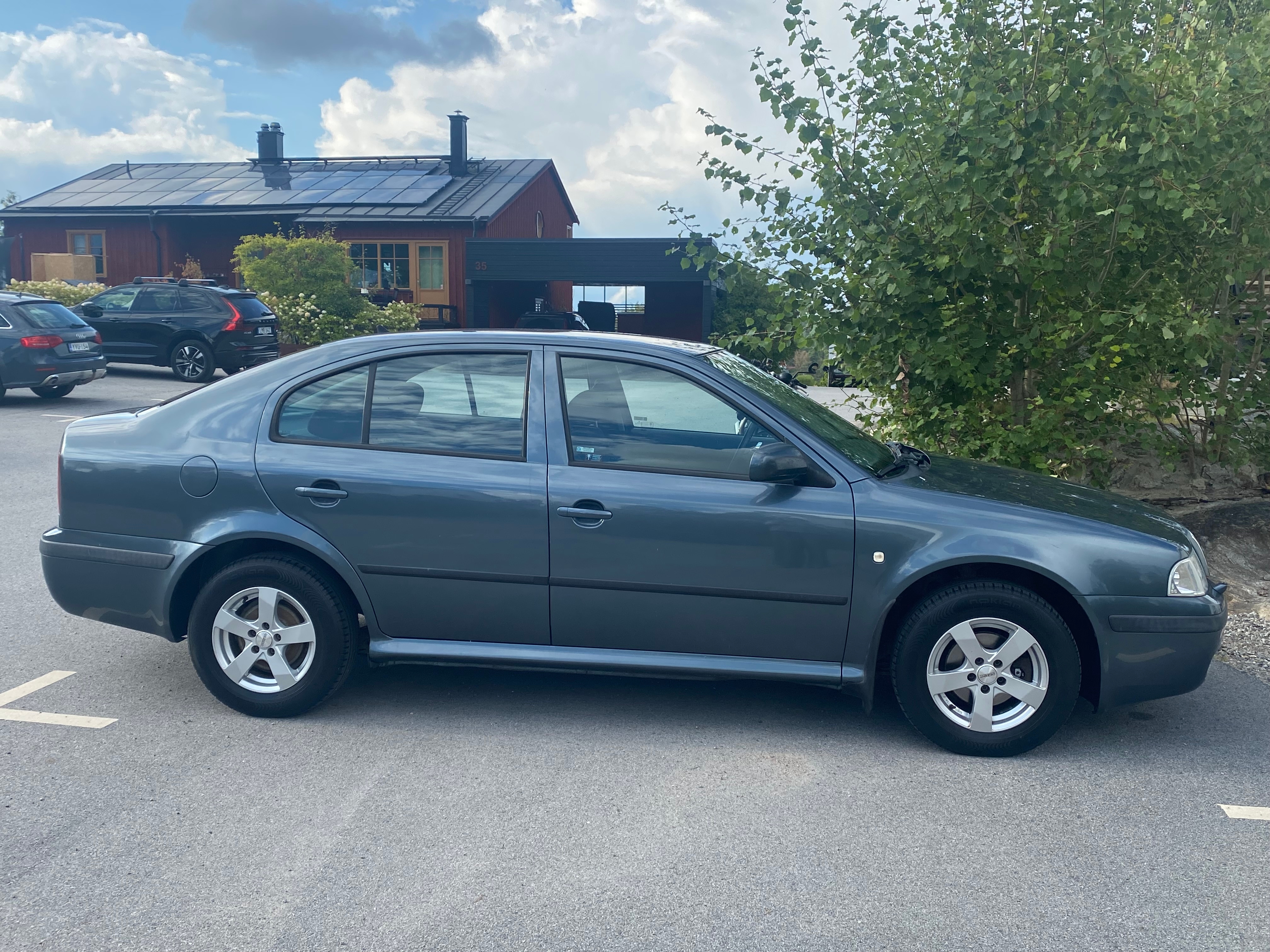Skoda Octavia Tour 1.6 MPI Manuell 2004, bild 3/10