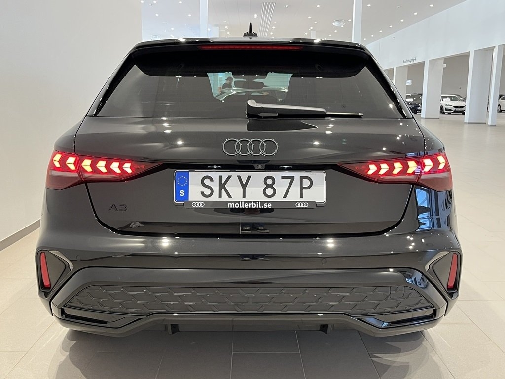 Audi A3 Sportback S-Line 150 hk S-Tronic 2026, bild 5/10