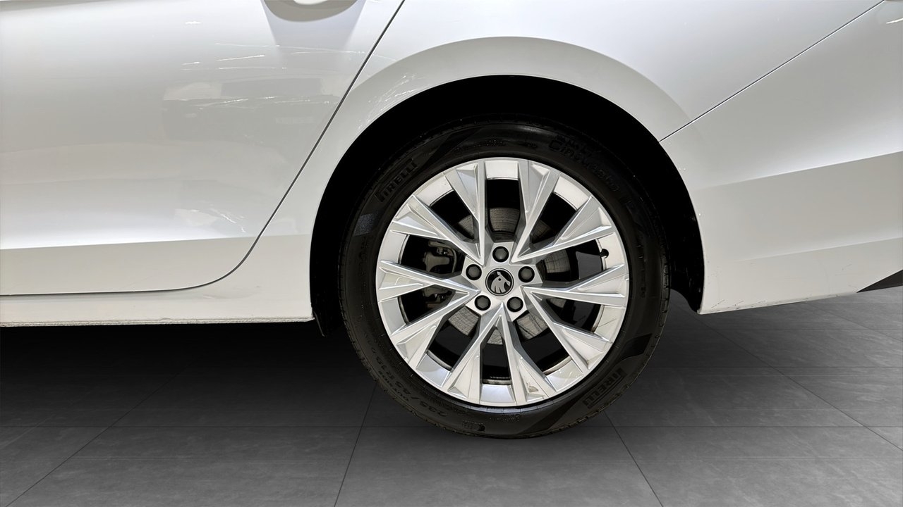 Skoda Superb 2026, photo 6/12
